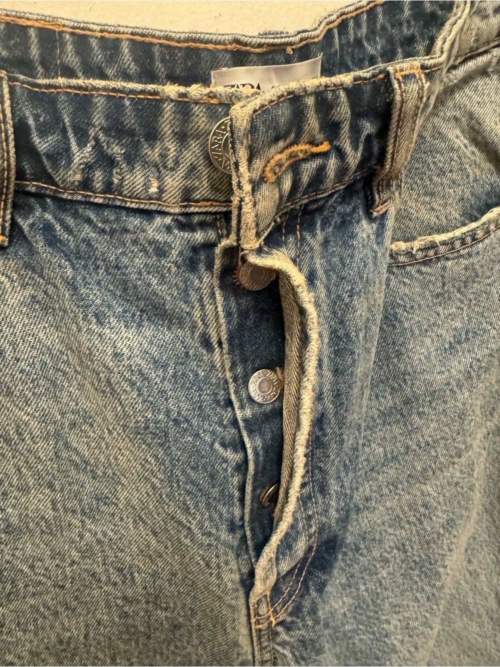 ZARA Men’s Straight Leg Jeans in Light Blue Denim - Picture 6 of 7